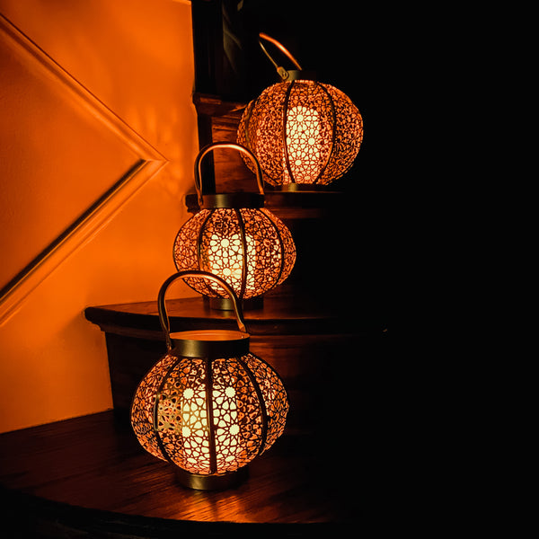 Qamar Metal Lantern - Rose Gold